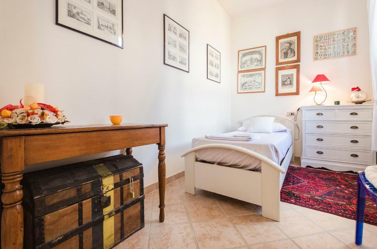 Lupari Apartment, Palazzo Storico Sotto Le Due Torri Bolonia Exterior foto
